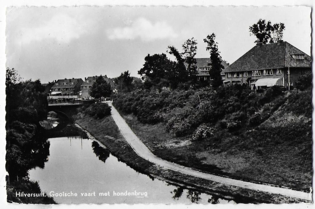 Hilversum Gooische Vaart Oude Gelopen Ansichtkaart (A2556, Verzamelen, Ophalen of Verzenden, 1960 tot 1980, Gelopen, Noord-Holland