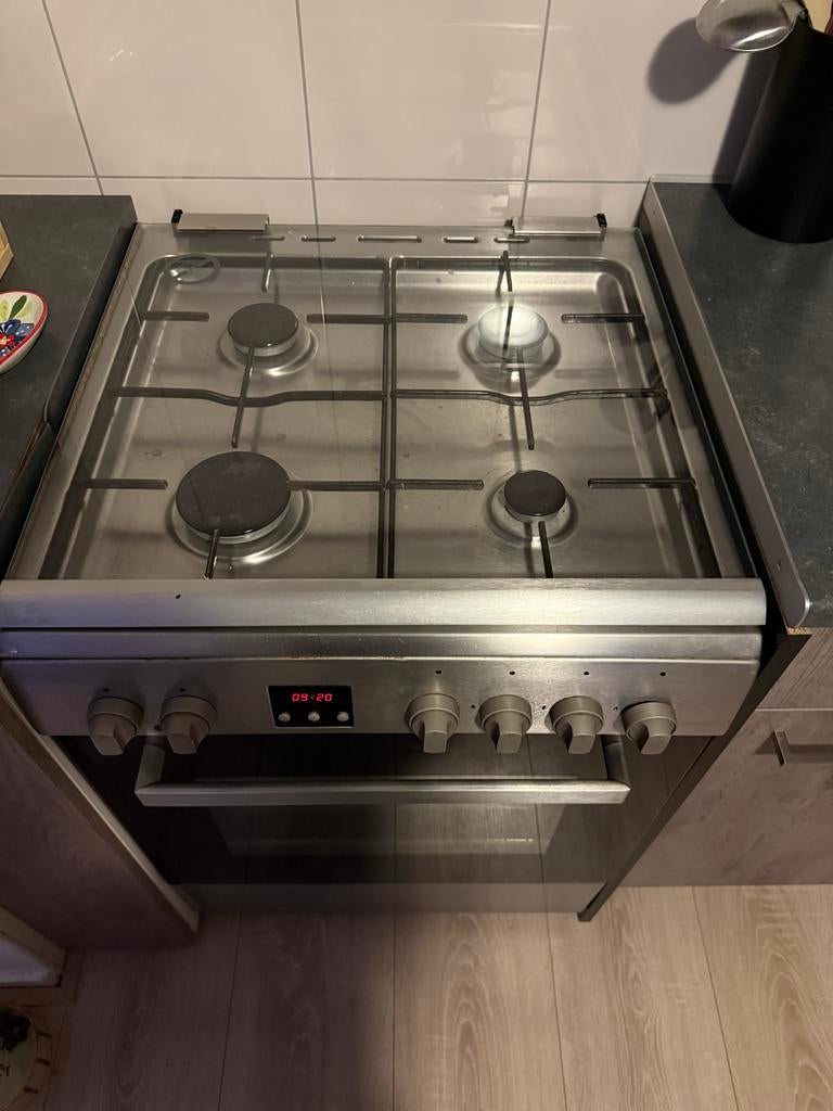 Vrijstaand Gasfornuis met Oven 60cm, Ophalen, Gebruikt, 60 cm of meer, 4 kookzones