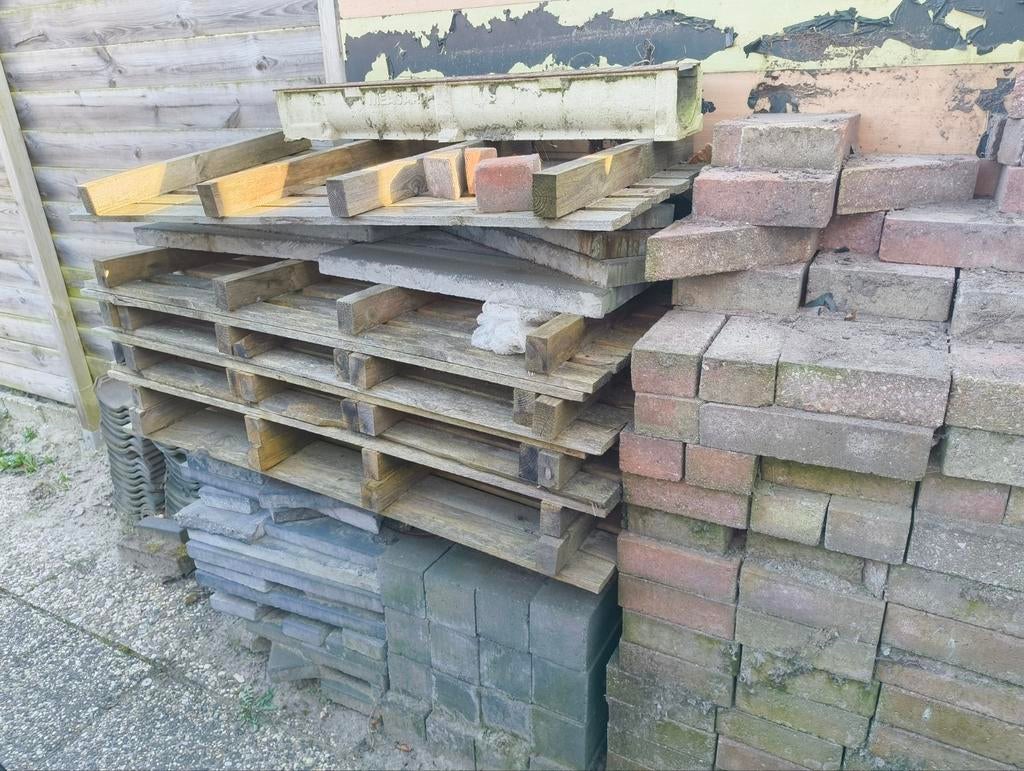 Gratis Restpartij tegels en pallets - Diverse soorten, Doe-het-zelf en Verbouw, Tegels, Ophalen, Overige materialen, Gebruikt