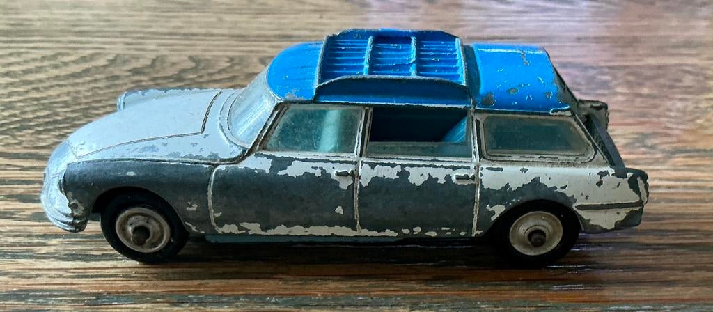 Oude Corgi toys Citroën ds station auto, Ophalen of Verzenden, Gebruikt, Auto