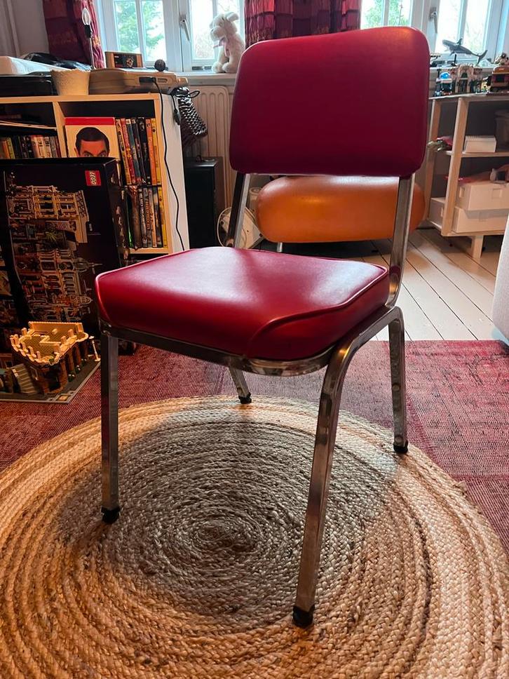 Vintage eetkamerstoelen jaren '60 - set van 4 uit Texas, Huis en Inrichting, Stoelen, Gebruikt, Vier, Metaal, Rood, Ophalen