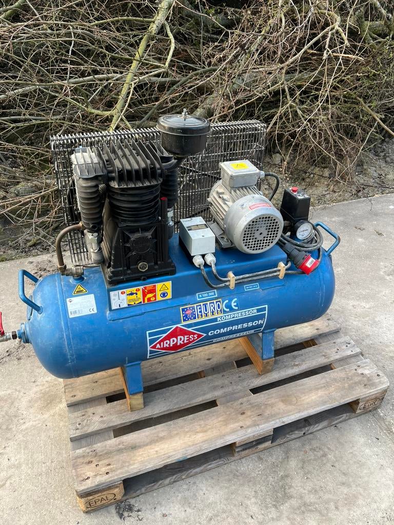 Grote compressor airpress, Ophalen, 400 tot 800 liter/min, Zo goed als nieuw, 10 bar of meer