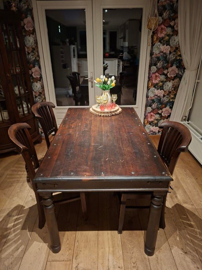 Koloniale eettafel voor 4 personen met 3 gratis stoelen, Ophalen