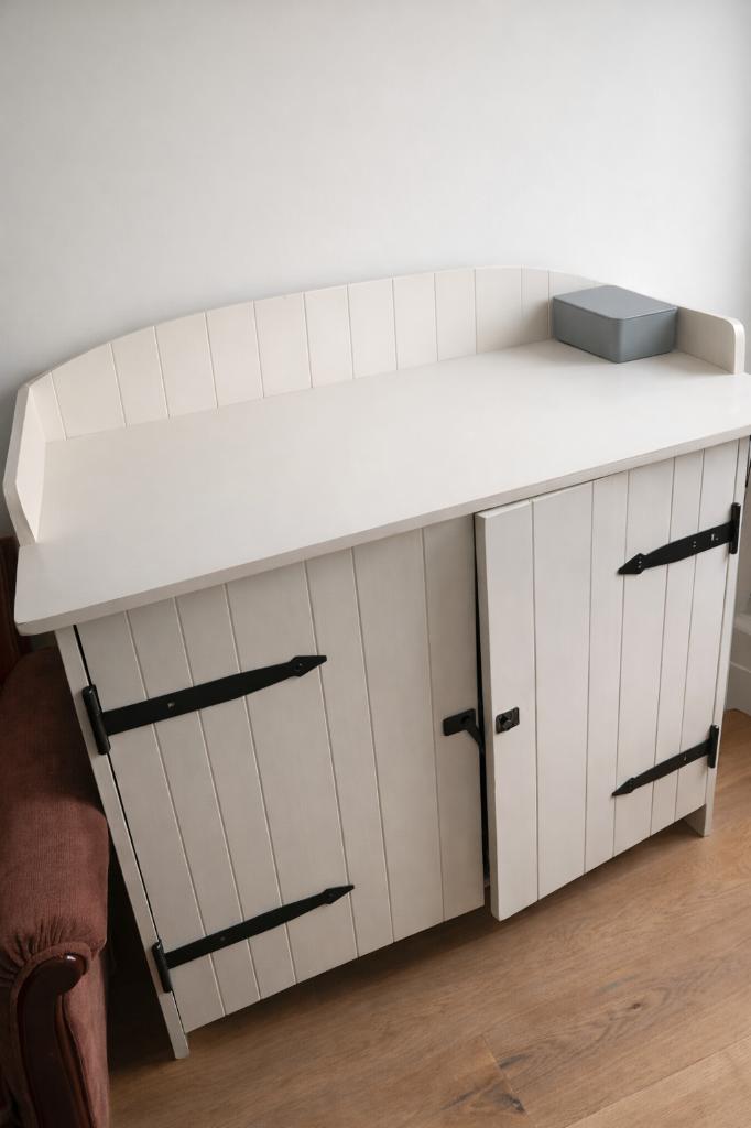 Houten baby verschoon commode/baby changing station, Ophalen, Gebruikt, 50 tot 70 cm, 100 cm of meer