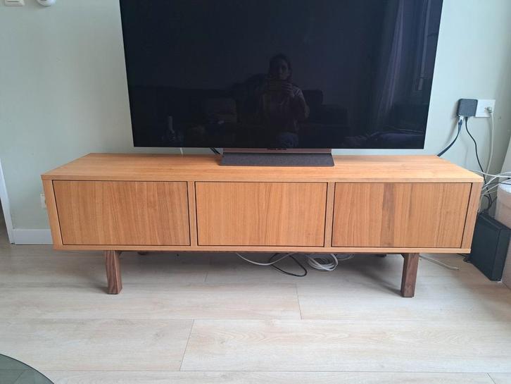 IKEA stockholm TV meubel walnoot fineer, Huis en Inrichting, Kasten | Televisiemeubels, Zo goed als nieuw, Minder dan 100 cm, 150 tot 200 cm