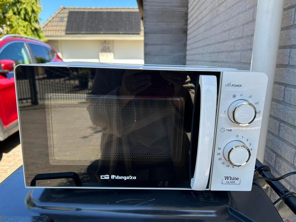 Te koop Orbegozo 20L magnetron, Minder dan 45 cm, Ophalen of Verzenden, Draaiplateau, Magnetron