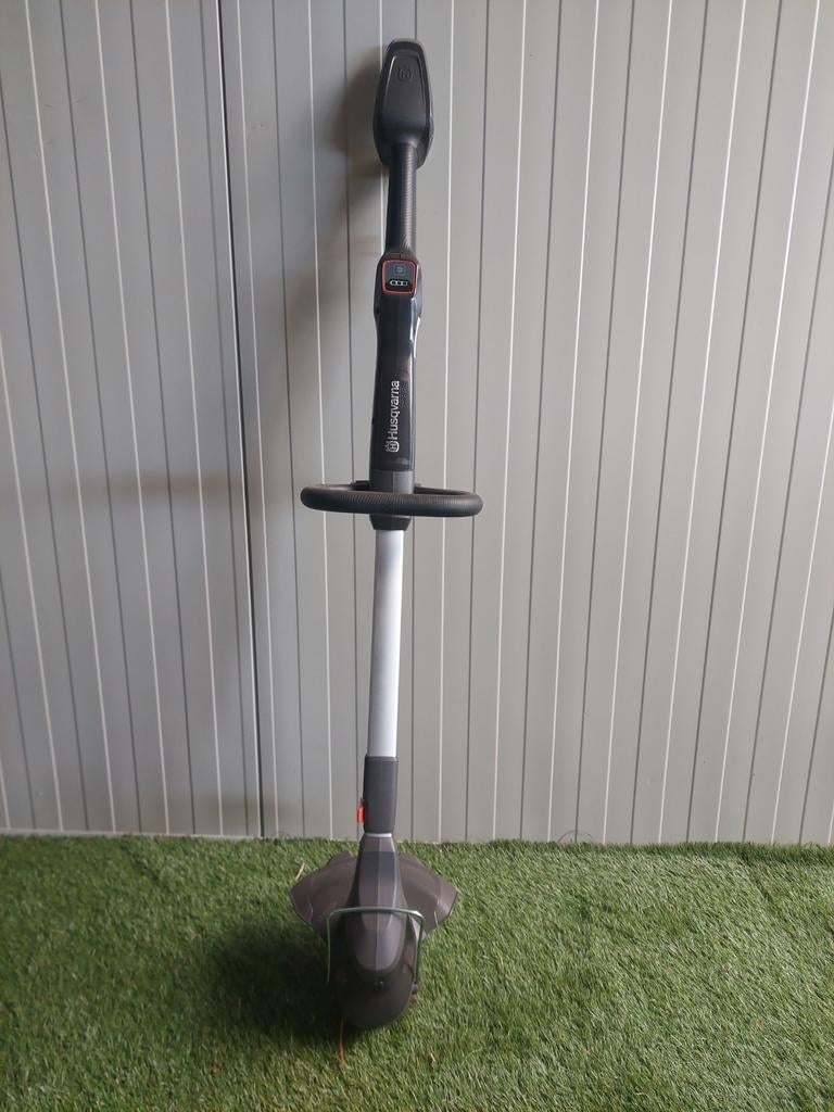 Husqvarna Grastrimmer Aspire - Zonder Accu - Nieuw, Tuin en Terras, Grastrimmers, Ophalen, Accu, Zo goed als nieuw, 30 tot 50 cm