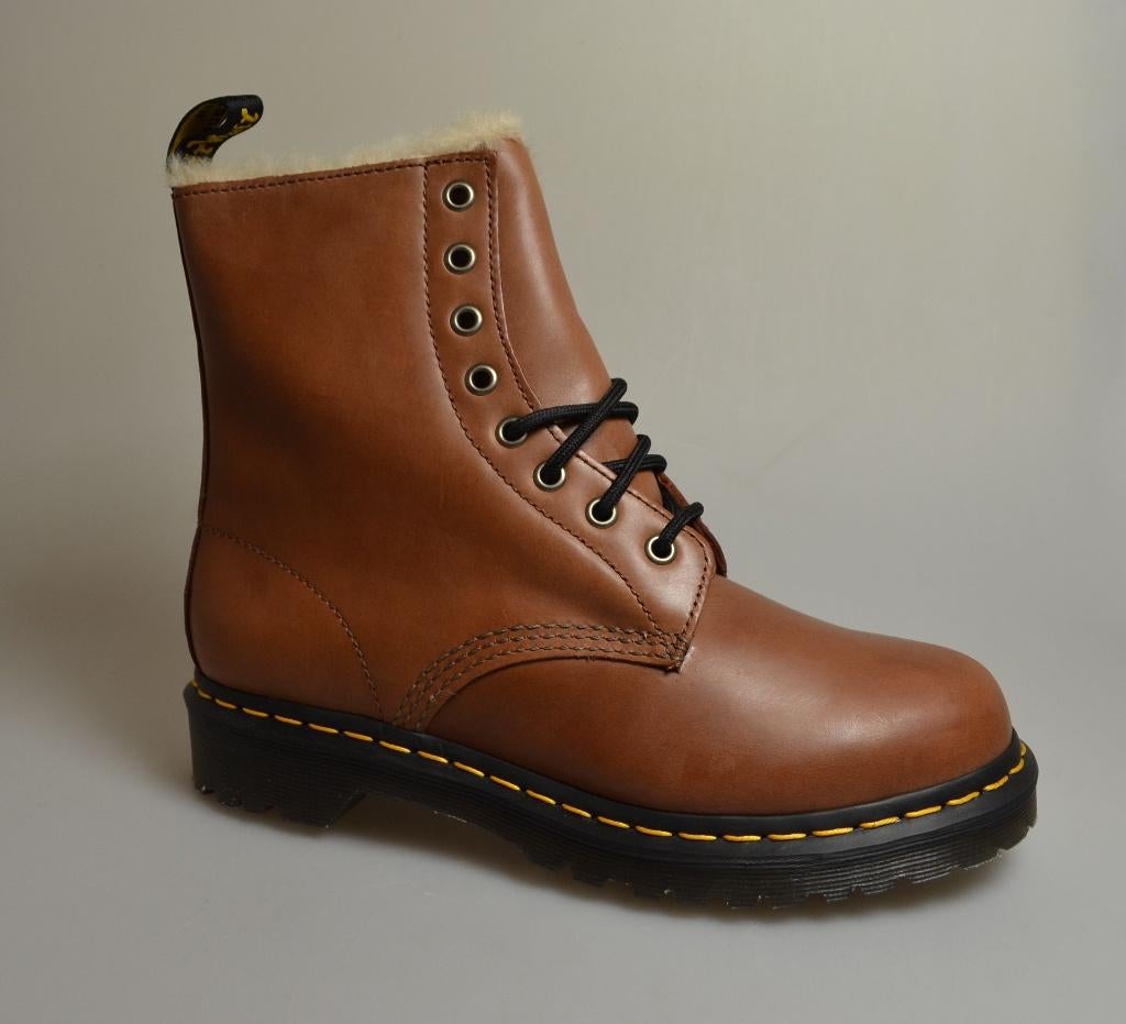 dr martens serena saddle tan maat 37, 38, 39 en 40 nieuw, Bruin, Lage of Enkellaarzen, Nieuw, Ophalen of Verzenden