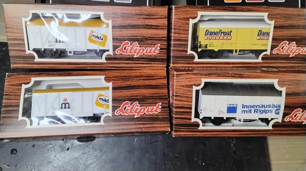 4x liliput wagons ongebruikt Zie foto's alleen niet in de or, Hobby en Vrije tijd, Modeltreinen | H0, Gelijkstroom, Ophalen of Verzenden