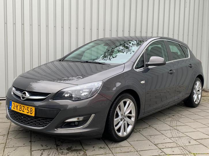 Opel Astra 1.4 Turbo Cosmo||EXPORT HANDELSPRIJS|, Auto's, Opel, Bedrijf, Te koop, Astra, ABS, Airbags, Airconditioning, Bluetooth