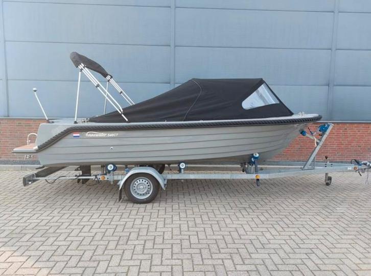Tender sloep 540 incl. trailer, Watersport en Boten, Sloepen, Zo goed als nieuw, 10 tot 30 pk, 3 tot 6 meter, Buitenboordmotor