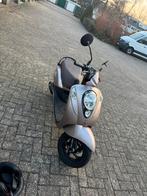 Sym mio 50, Fietsen en Brommers, Scooters | SYM, Ophalen of Verzenden, Zo goed als nieuw, Benzine, Mio