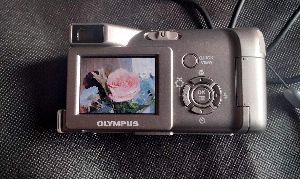 Digitale Camera Olympus C-310 zoom XD Picture Card 64MB, Ophalen, Gebruikt, Compact, Olympus
