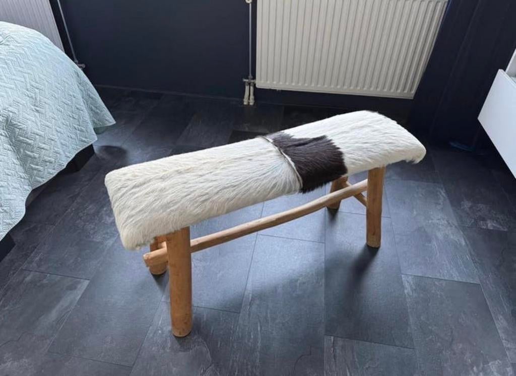 Bankje van geitenhuid, Ophalen, Gebruikt, 125 cm of meer, Rechthoekig