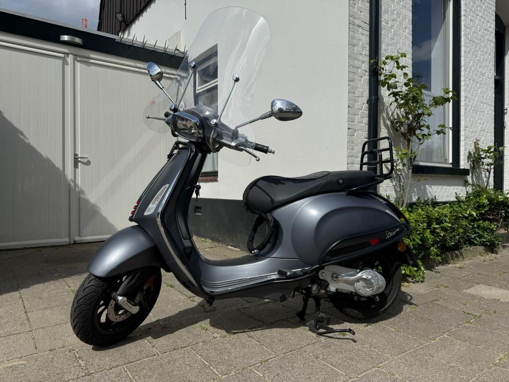 Vespa sprint snor scooter, Fietsen en Brommers, Snorfietsen en Snorscooters, Ophalen, Gebruikt, Benzine, Vespa