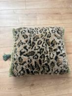 Studio Must Sierkussen panter/bloemen 40x40, Huis en Inrichting, Woonaccessoires | Kussens, Ophalen of Verzenden, Zo goed als nieuw