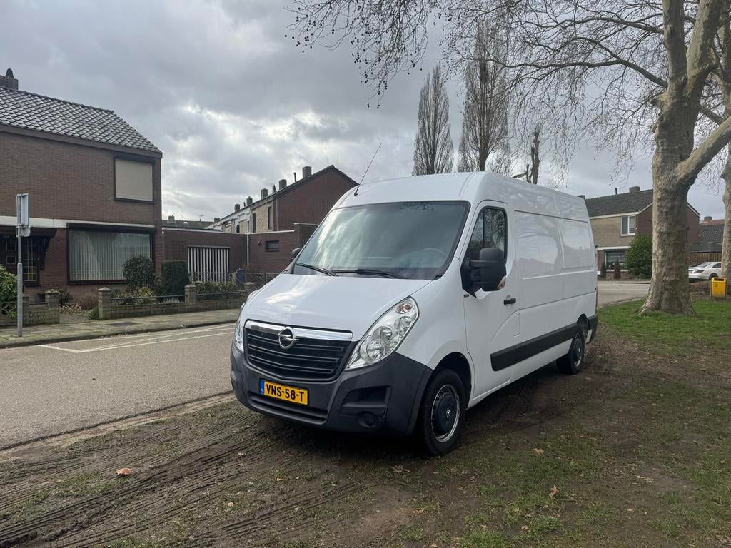 Opel Movano 2.3 D 81KW 2018 Wit, Auto's, Bestelauto's, Opel, Diesel, Geïmporteerd, Wit, Ophalen