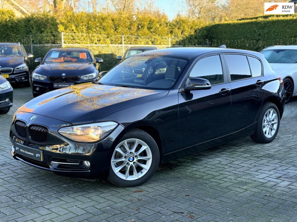 BMW 1-serie 114i EDE Executive Urban|Nieuwe Ketting + Klepse, Auto's, BMW, 1-Serie, Achterwielaandrijving, Gebruikt, 4 cilinders
