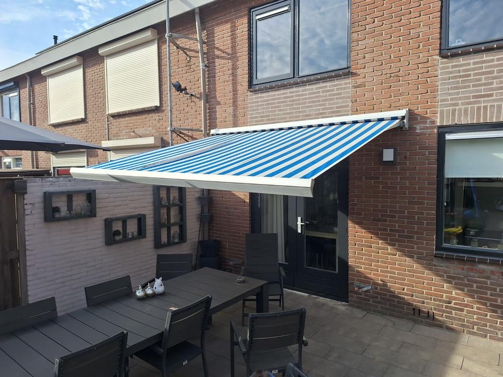 Elektrisch zonnescherm - Blauw/wit gestreept, Tuin en Terras, Zonneschermen, Ophalen, Gebruikt, Elektrisch, 150 tot 300 cm