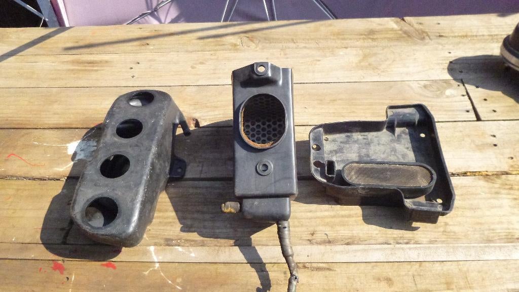 Honda CB 550 F luchtfilter omkasting., Motoren, Onderdelen | Oldtimers, Ophalen of Verzenden, Gebruikt