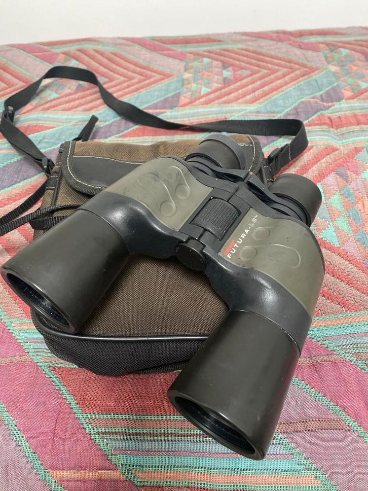 Futura professionele Verrekijker met Draagtas., Audio, Tv en Foto, Optische apparatuur | Verrekijkers, Gebruikt, Dakkant (recht)