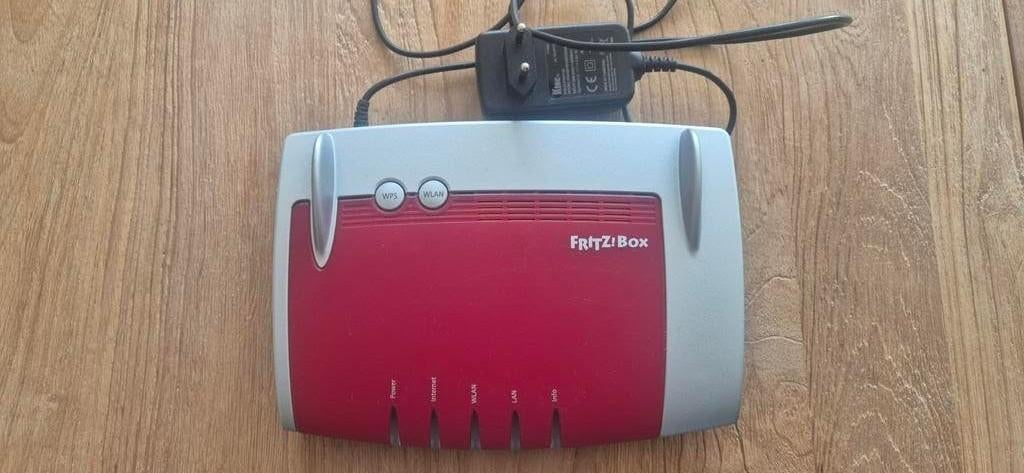 Fritzbox 4040 router, Ophalen of Verzenden, Zo goed als nieuw