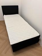 Eenpersoonsbed met matras en topper, Huis en Inrichting, Slaapkamer | Bedden, Ophalen, Gebruikt, Eenpersoons, Zwart
