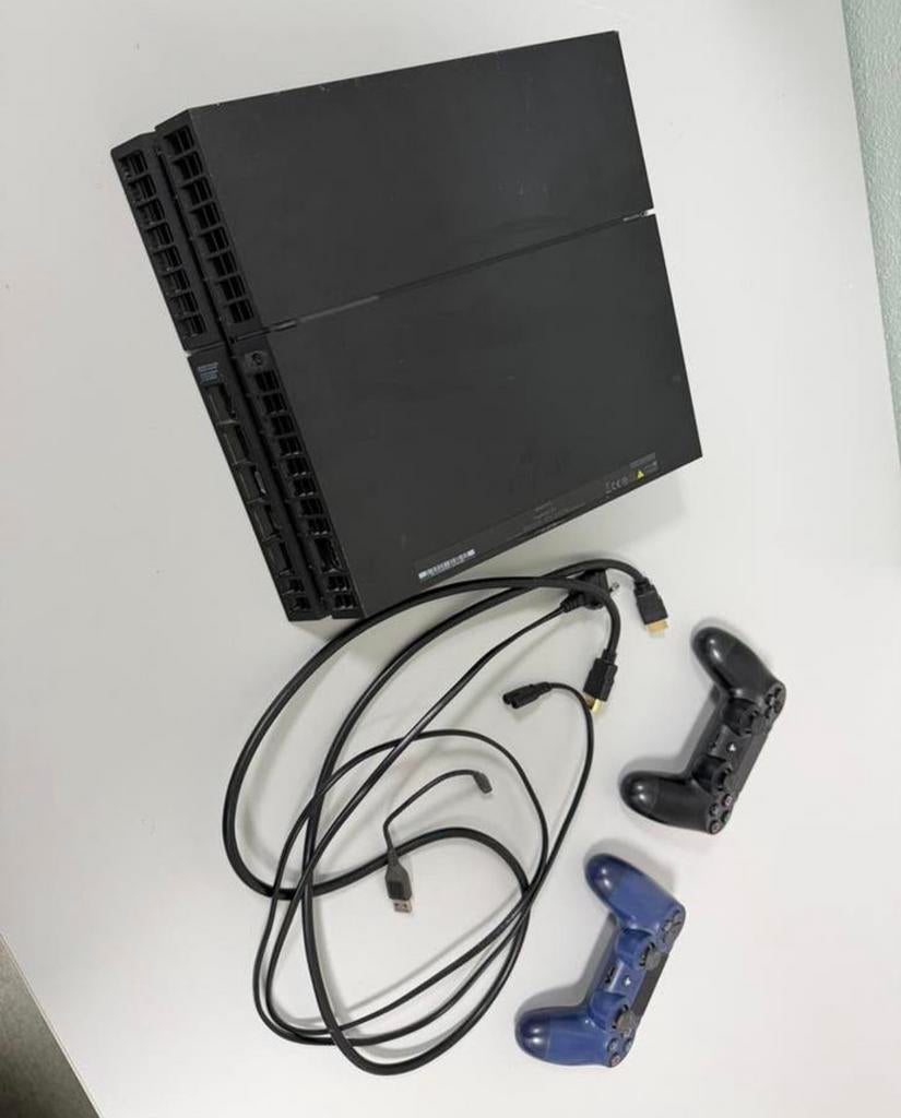 Sony PlayStation 4 - PS4 500GB + 2 Controllers + Kabels, Spelcomputers en Games, Spelcomputers | Sony PlayStation 4, 500 GB, Met 2 controllers