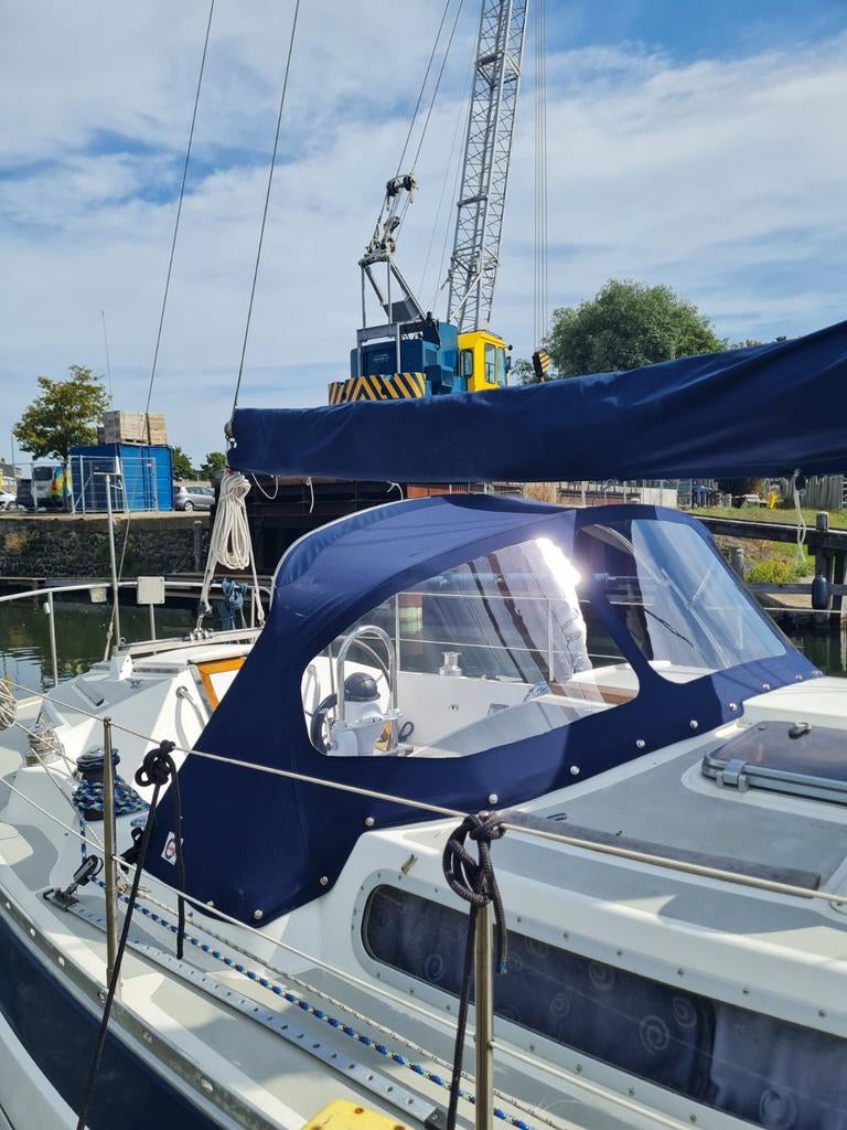 Moody 33 mk1 nieuwe genua ll,oude genua 1 nieuwe buiskap l, Ophalen, Zo goed als nieuw, 6 meter of meer, Genua of Fok