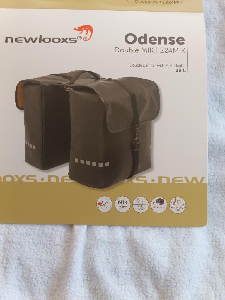 Fietsstoeltje met bijbehorende dubbele fietstas, Ophalen, Achterzitje, Voetsteuntjes, 0 t/m 18 kg