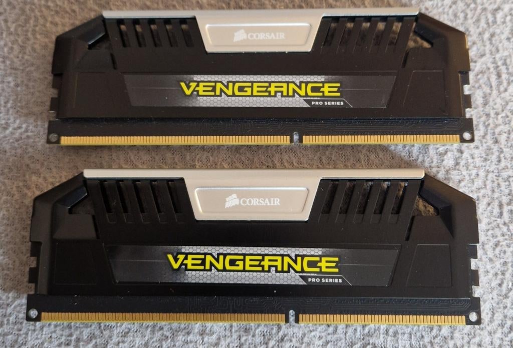 Corsair Pro 8gb (2x4gb) 1600 Mhz. DDR3, Computers en Software, RAM geheugen, Ophalen of Verzenden, DDR3, Laptop