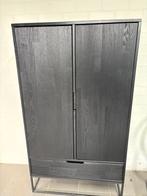 Moderne zwarte kast, Ophalen, 100 tot 150 cm, Zo goed als nieuw, 150 tot 200 cm
