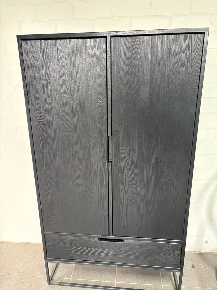 Moderne zwarte kast, Huis en Inrichting, Kasten | Kledingkasten, Zo goed als nieuw, 150 tot 200 cm, 100 tot 150 cm, 50 tot 75 cm