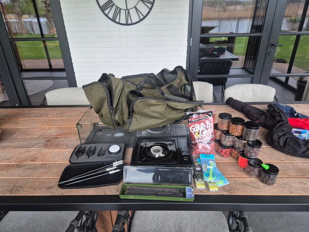 Vistas met alles wat je nodig heb voor het karper vissen!, Ophalen of Verzenden, Overige typen