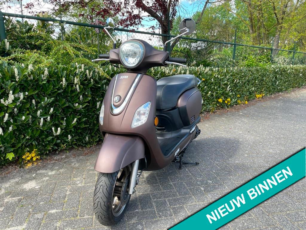 SYM Fiddle 3 EURO3 MAT BROWN LED DAGRIJ BETAAL met in3, 49 cc, S, Benzine, Fiddle