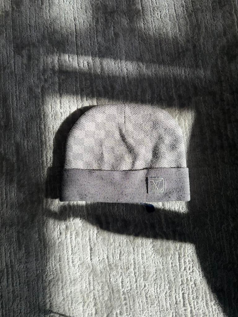Muts kleur - grijs, Ophalen of Verzenden, Zo goed als nieuw, Maat 48/50 (M), Muts