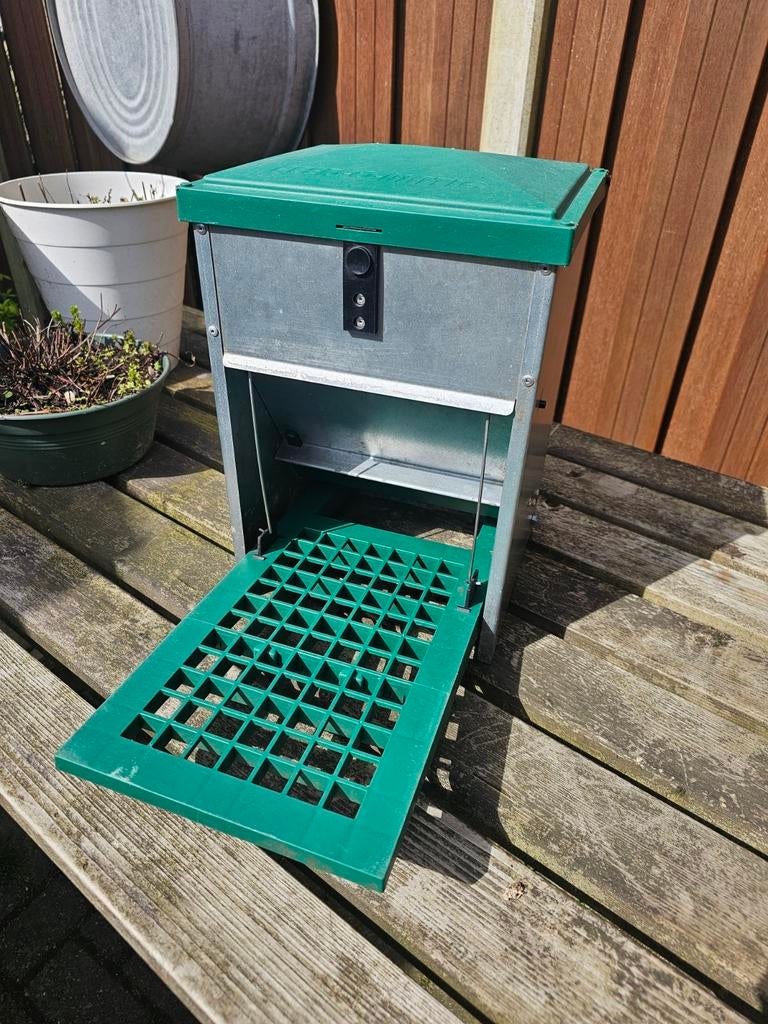 Automatische voerbak kippen FeedoMatic, Ophalen of Verzenden, Drinken en Voederen