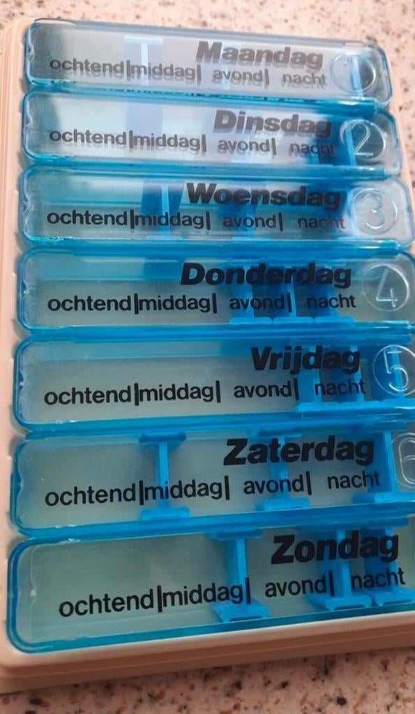 Pillen bewaar doosje, per dag, Diversen, Ophalen of Verzenden