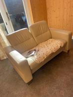Klein bankje crème met leuning die naar achteren kan, Ophalen, Gebruikt, Tweepersoons, 75 tot 100 cm