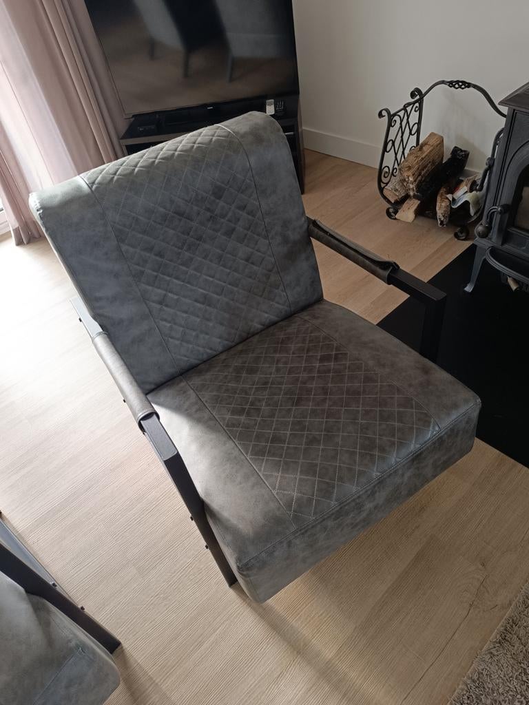 2 fauteuils en/of stoelen grijs bruin te koop, Huis en Inrichting, Stoelen, Ophalen, Gebruikt, Grijs, Twee