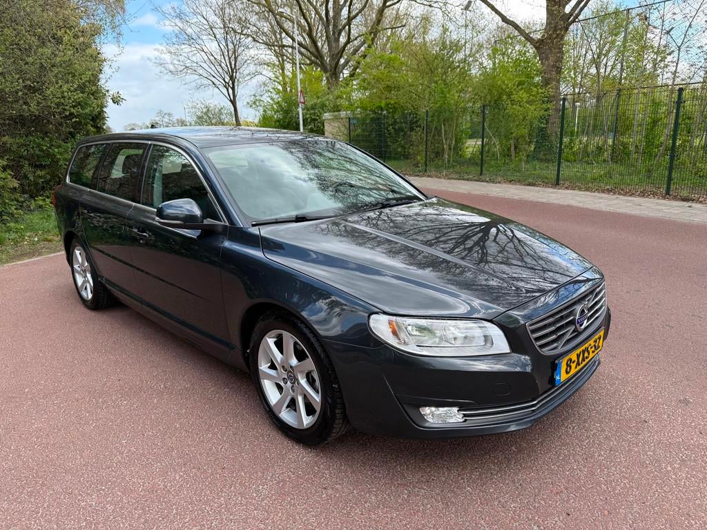 Volvo V70 1.6 D2 Nordic+ Airco / Navi / Leder / NAP, Auto's, Volvo, Euro 6, 4 cilinders, Diesel, Te koop