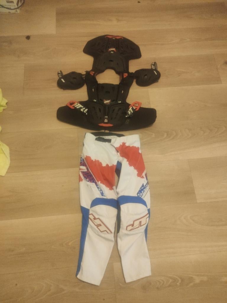Leatt 4.5 Body Protector Pro & JT Racing Broek (134-146), Motoren, Kleding | Motorkleding, Motorcrosskleding, Kinderen, Ophalen of Verzenden