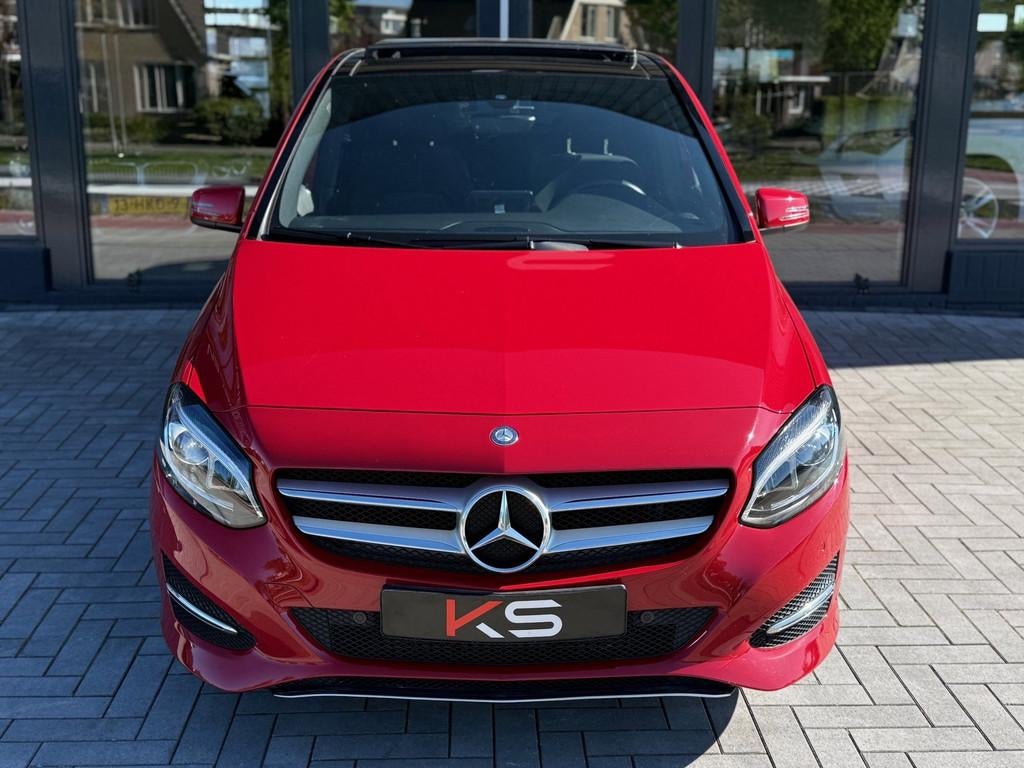 Mercedes-Benz B-klasse 180 Pano Led Automaat Camera, Gebruikt, Euro 6, 4 cilinders, 122 pk