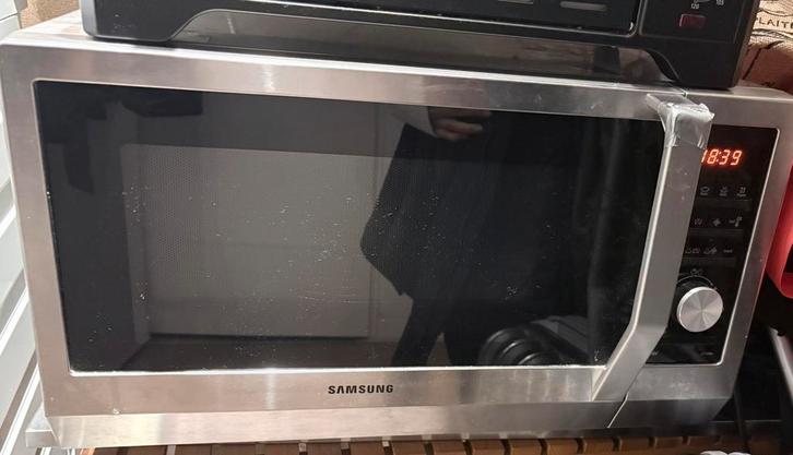 Goedwerkende Samsung combimagnetron - lampje defect, Witgoed en Apparatuur, Magnetrons, Gebruikt, Vrijstaand, Combimagnetron, 45 tot 60 cm