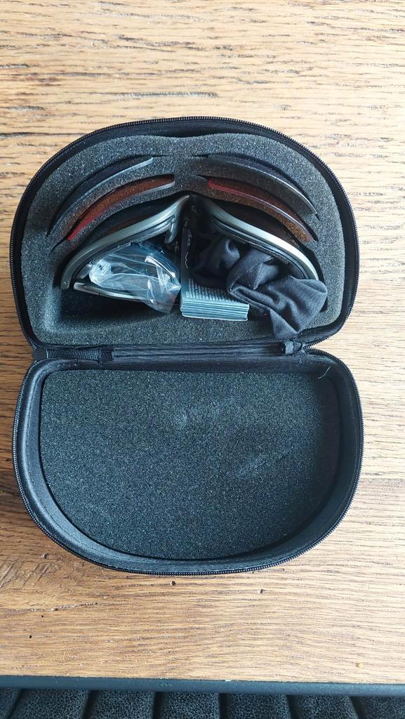 Nieuwe Crivit sportbril met verwisselbare glazen, Sieraden, Tassen en Uiterlijk, Zonnebrillen en Brillen | Heren, Ophalen of Verzenden