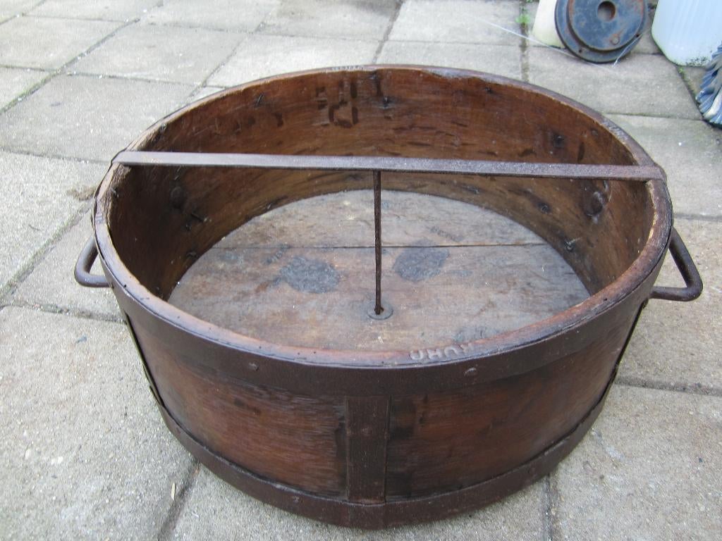Antieke Graanmaat, Ophalen