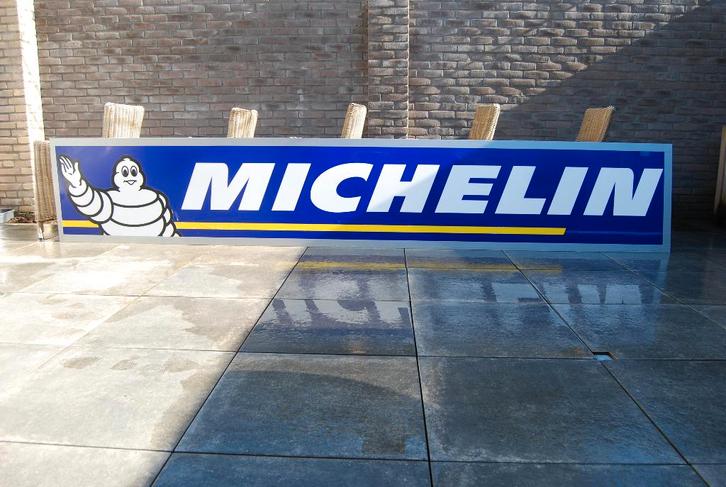 Groot MICHELIN Reclame bord voor lichtbak of tegen de muur., Verzamelen, Merken en Reclamevoorwerpen, Zo goed als nieuw, Reclamebord
