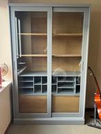 Glazen houten buffet kast met schuifdeuren, Ophalen, 100 tot 150 cm, 200 cm of meer, Zo goed als nieuw