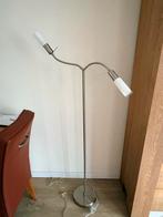 Stijlvolle staande lamp met melkglazen kapjes, Ophalen, Zo goed als nieuw, Glas, 150 tot 200 cm