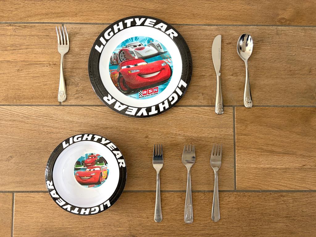 Kinderbestek Vivo,  Villeroy en Boch,  Cars bord en kom, Ophalen, Gebruikt, Rvs of Chroom, Vaatwasserbestendig